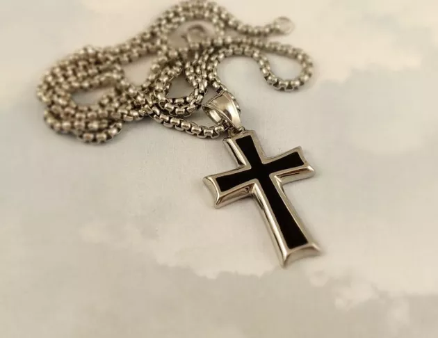 十字架抹油鈦鋼項鍊-白鋼+黑